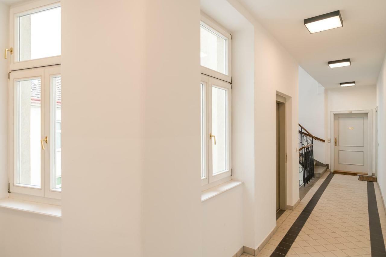 Stadlau Live Apartments Viena Exterior foto