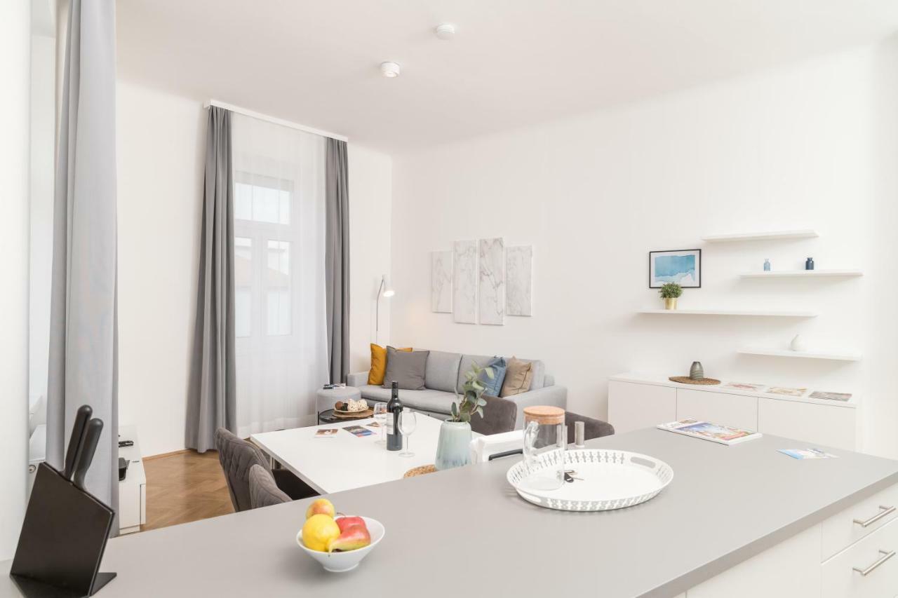 Stadlau Live Apartments Viena Exterior foto